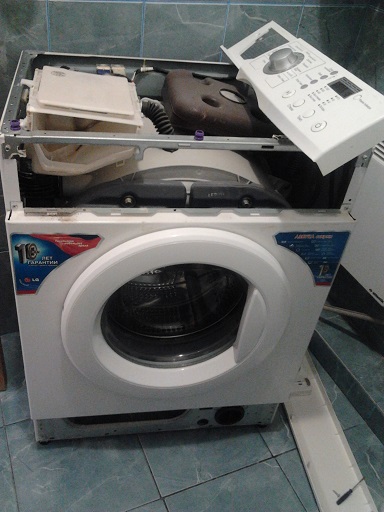 Разобрать бак стиральной машины.