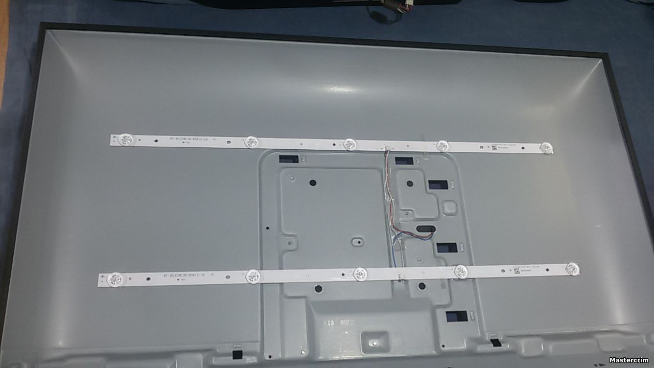 Ремонт телевизора Hyundai H-LED32R505BS2Sв Симферополе. Не работает, нет подсветки